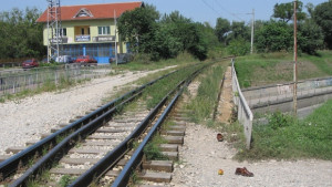 Локомотив на пътнически влак се запали в района на Стара
