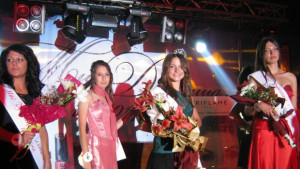 16 годишната Цветелина Накова спечели конкурса Мис Дупница Лято 2014