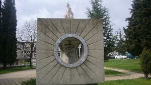 Променят името на болницата на 22 август