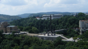 Слънчево с температури над 30