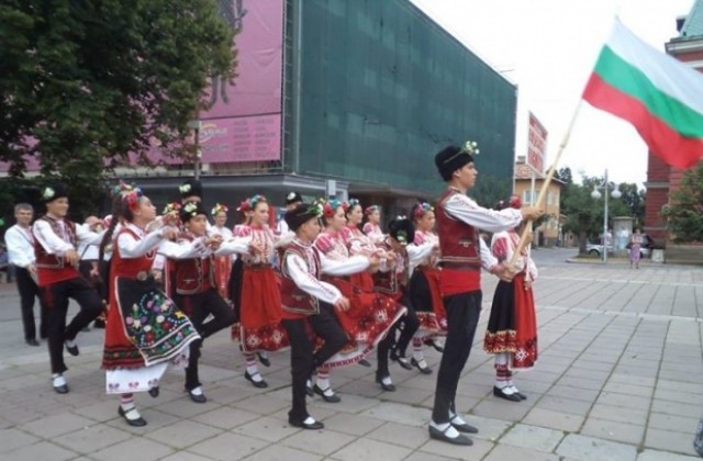 Ансамбъл „Зорница” с награда от фестивала в Кюстендил