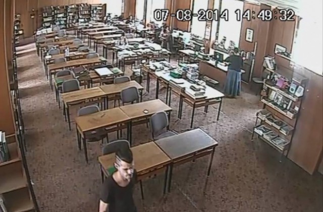 Камери заснеха нов крадец в Пловдив, този път задигна лаптоп (ВИДЕО)
