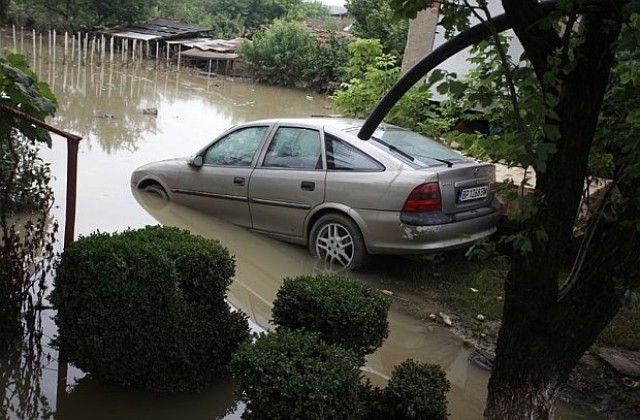 Зам.-кметът на Мизия: Скъсани язовирни стени са причина за наводнението
