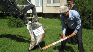 Кметът на Дупница направи първа копка на проекта на мандата