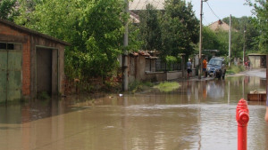 Ремонтират наводнените миналата година улици в кв Черноконево и кв