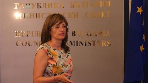 Захариева Назначени сме за министри защото сме специалисти