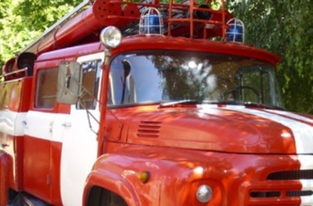 87-годишен човек е намерен мъртъв в горяща стая