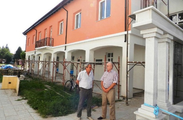 Областният управител на Видин провери ремонта на читалището в Ново село