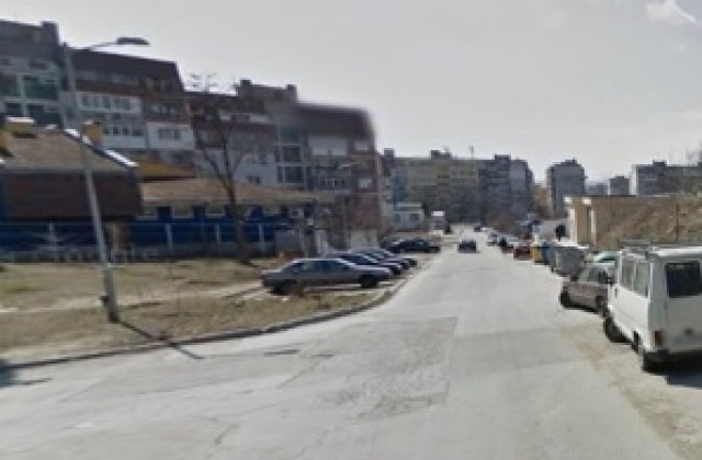 Бежанци изпълзяха от тир, спрял да разтоварва във Възраждане