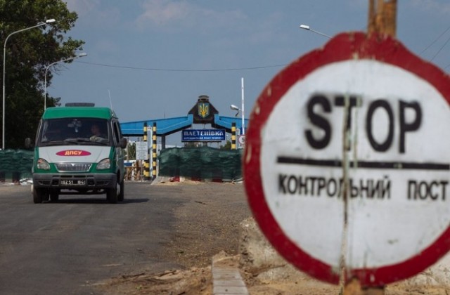 Нов спор между Украйна и Русия, този път заради руски конвой с хуманитарна помощ