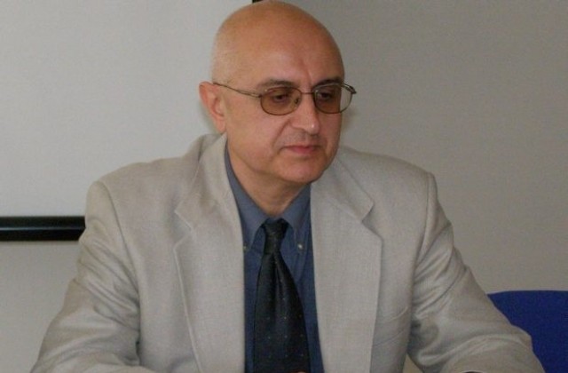 Записването на точен час за пациента ще доведе до скандали, счита д-р Пламен Панов