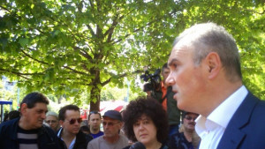 Каймаканов предава символите на властта