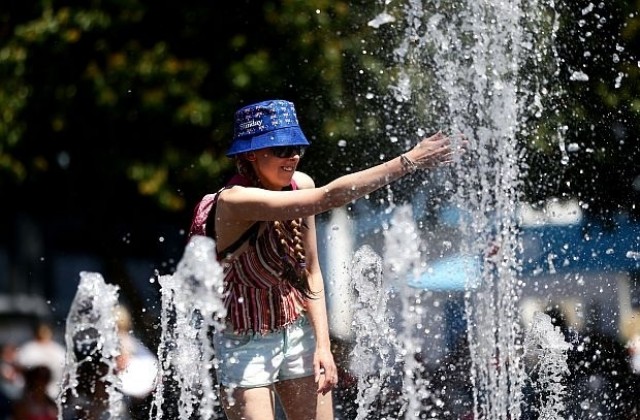 Жълт код за опасно горещо време е обявен за цялата страна