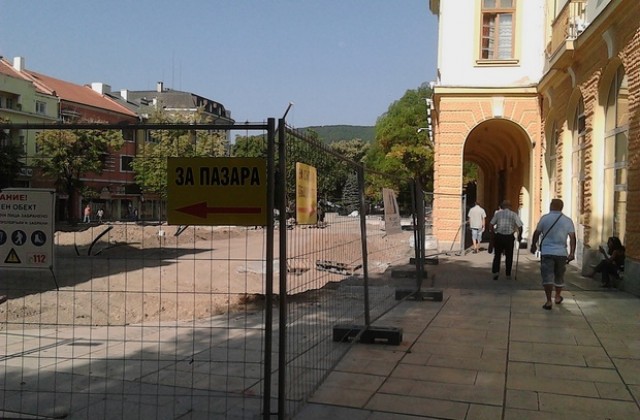 Продължава ремонтът в центъра на Сливен