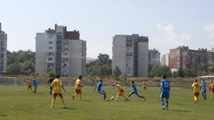 Отбори от школата на Левски гостуваха на Велбъжд в Кюстендил