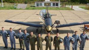 Първи самостоятелни полети проведоха второкурсници в Долна Митрополия
