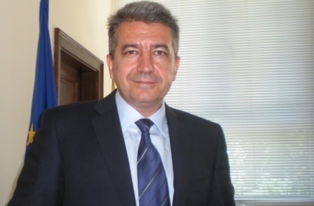 Държавата съществува като едноличен търговец - на ръба на оцеляването