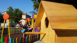 ГЕРБ зарадва Зора с атрактивни къщички за птици