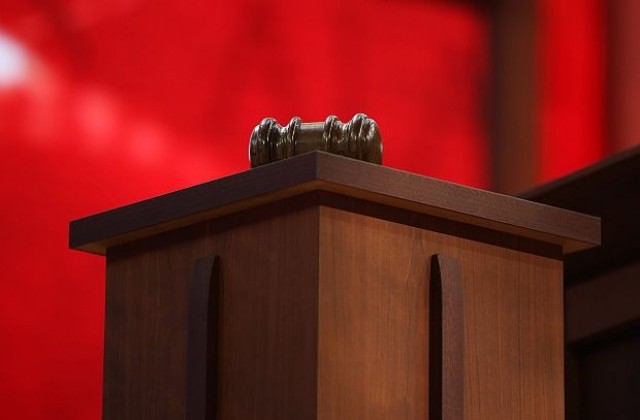 Дават на прокурор фирми, наемали непълнолетни без разрешение