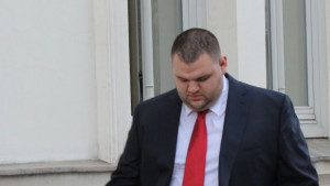 300 000 лв преизчислени данъчни задължения внесли фирми на семейството