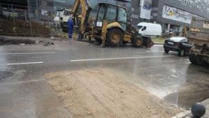 Шофьор на автомобил скъса газопровод няма опасност за хората