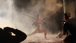 25 фотографи показват красотата на голото женско тяло в Бодиграфия