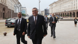 Премиерът Георги Близнашки с 10 съветници