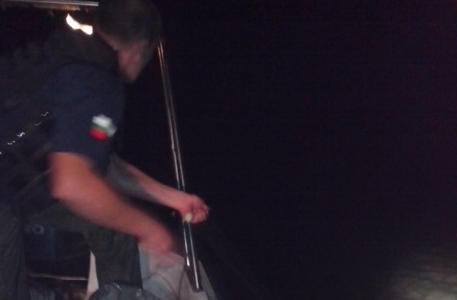 575 метра бракониерски мрежи откриха инспектори при нощна проверка