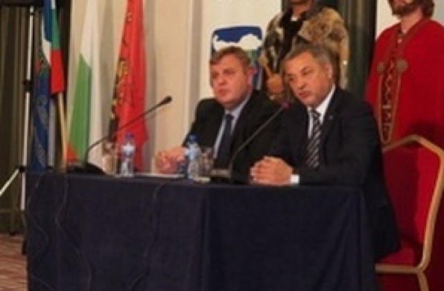 Лидерите на НФСБ и ВМРО представят листата на Патриотичен фронт в Плевен