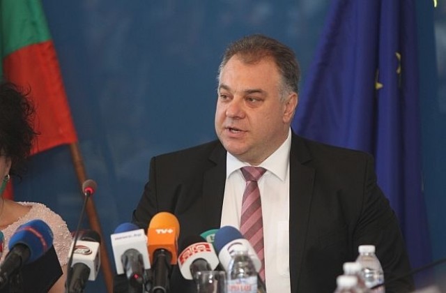 Министър Ненков: Увеличаване на вноската ще повиши качеството на здравната помощ