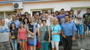 Цецка Цачева връчи 35 партийни карти на нови членове на