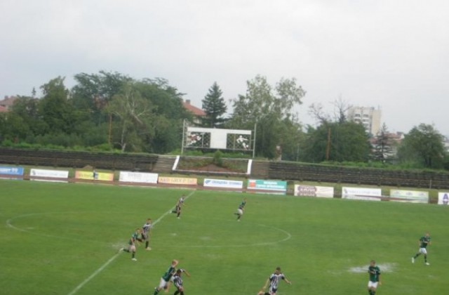 Горнооряховци с втора домакинска загуба, паднаха в добавеното време