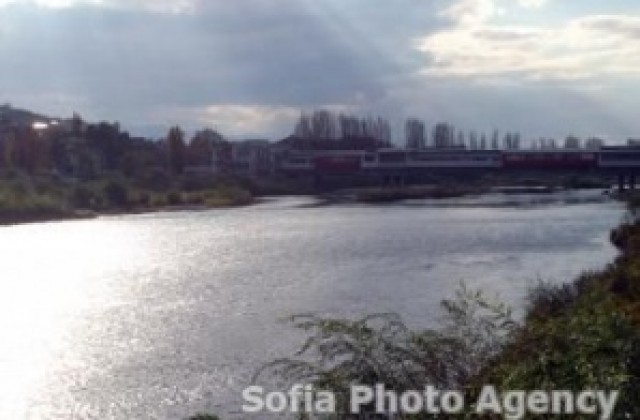 Тяло на удавник изплува край Дебелец