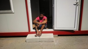 Фургоните за бездомните от Аспарухово стоят празни