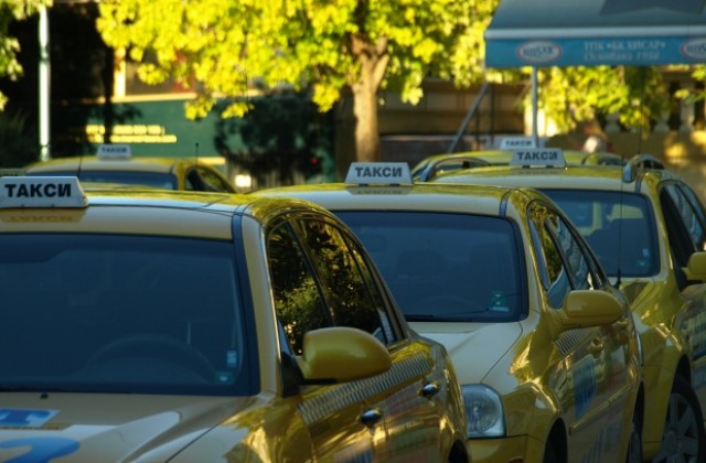 Въвеждат минимални тарифи за такситата в Пловдив