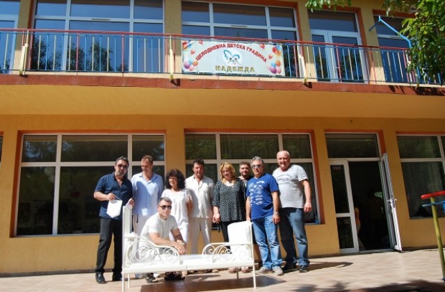 Многофункионални легла дариха ротарианци на детската градина в Килифарево