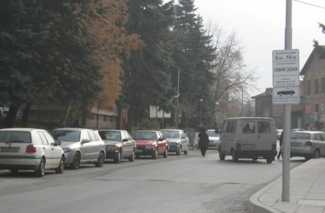 Нова пътна маркировка се полага в община Дупница