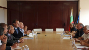 Изграждането на магистрала Хемус временно спира