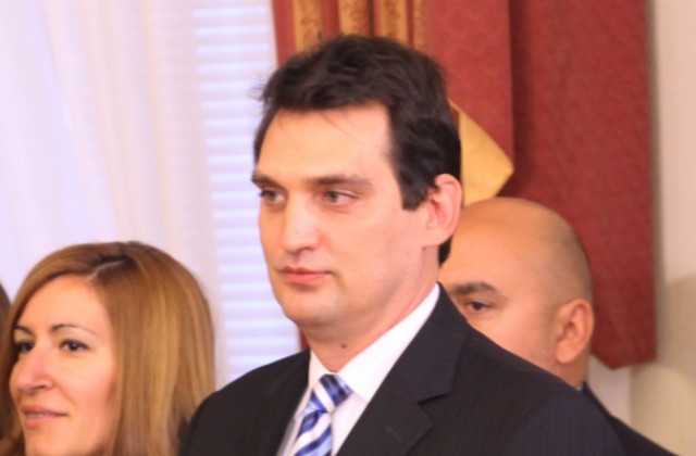 Васил Щонов препоръчва плавно поскъпване на тока за няколко години