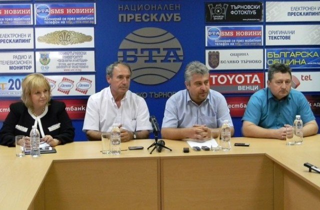Трима съветници сформираха нова група в Общинския съвет на В. Търново