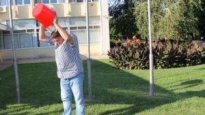 Стефан Димитров в Ледена кофа Подкрепя и кауза в помощ