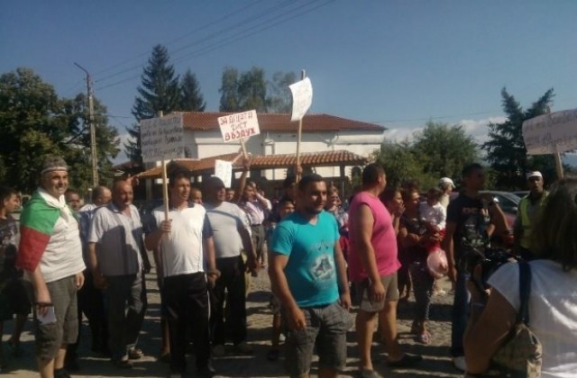 Съставиха актове на инициаторите на протеста в Паничерево