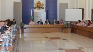 Премиерът дискутира подготовката за изборите с областните управители