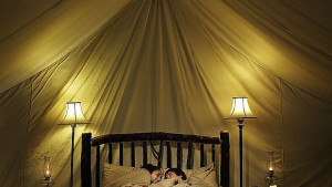 Глъмпинг французи привличат богати туристи с шатри лукс