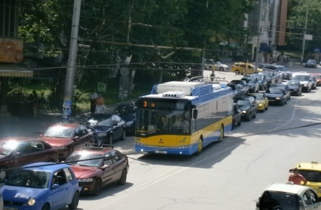 Ще се прави ли скоро първа копка за новата контактна мрежа на тролейбусите