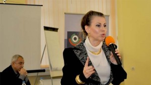 Илияна Раева разчита на лекари и спортисти в Кюстендил Душко