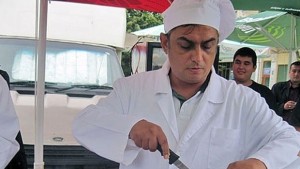 Кметът на Каварна готви за Рибен и миден фест