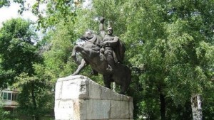 Социалистите поднасят цветя пред паметника на Чардафон на 6 септември