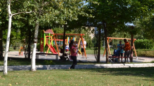 Предстои есенното профилактично третиране на тревни площи в Казанлък