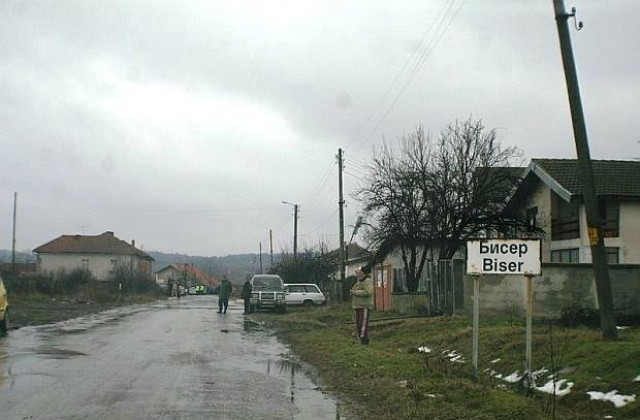 Евакуираха хора в село Бисер заради поройните дъждове